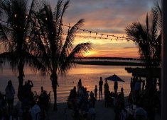 Macky's Bayside Bar & Grill