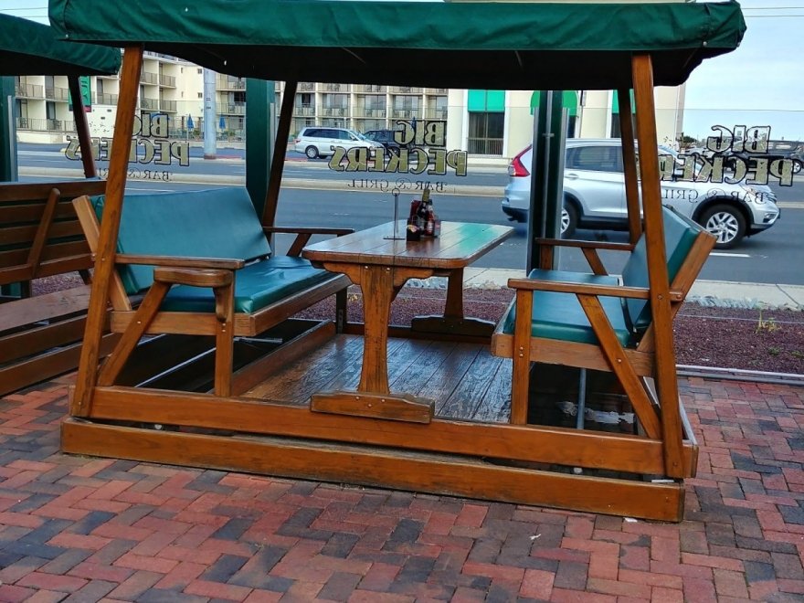 Big Pecker's Bar & Grill