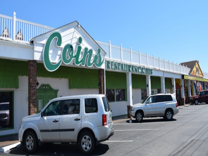 Coins Pub & Restaurant