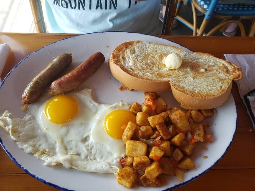 Sea Bay Bar & Grille