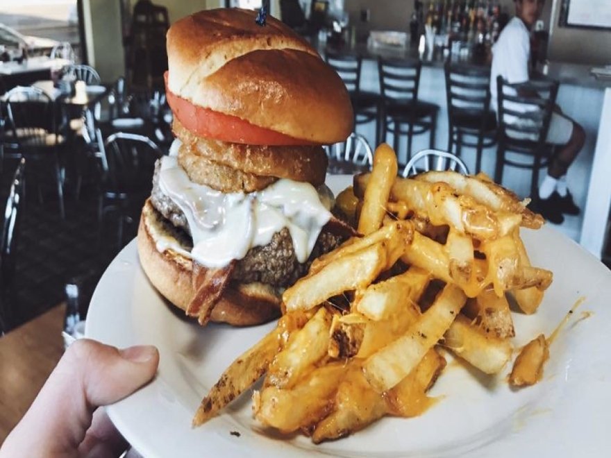 Sea Bay Bar & Grille