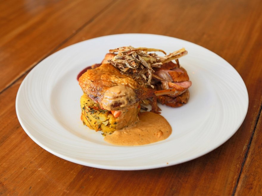 Captain's Table Restaurant and Bar