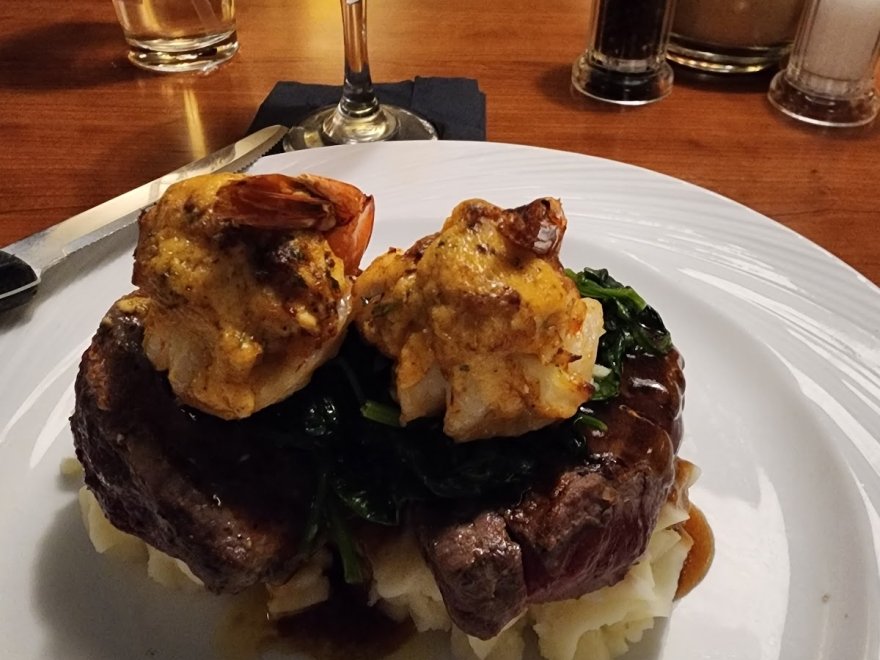 Captain's Table Restaurant and Bar