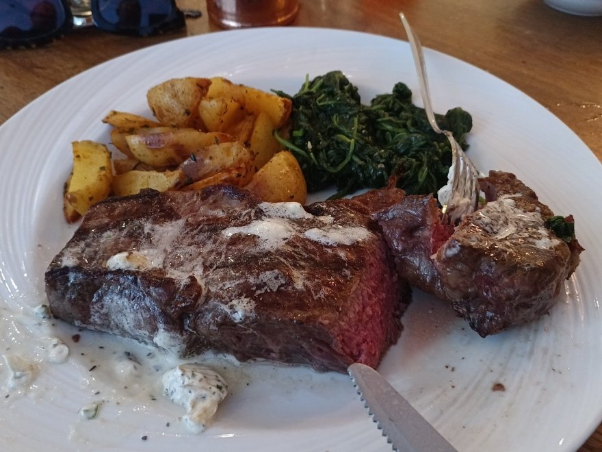 Captain's Table Restaurant and Bar