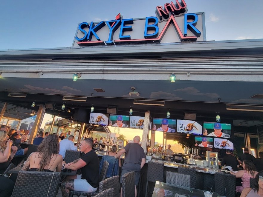 Skye Bar & Grille