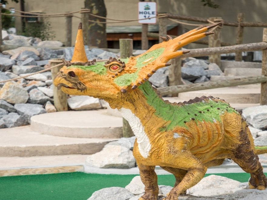 Nick's Mini Golf - Nick's 21st Street Jurassic Golf & Ropes Course
