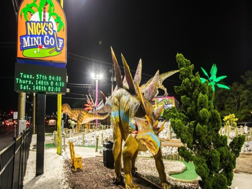 Nick's Mini Golf - Nick's 21st Street Jurassic Golf & Ropes Course