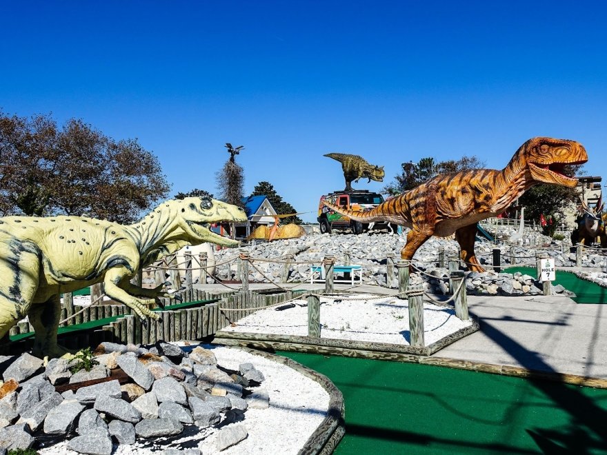 Nick's Mini Golf - Nick's 21st Street Jurassic Golf & Ropes Course