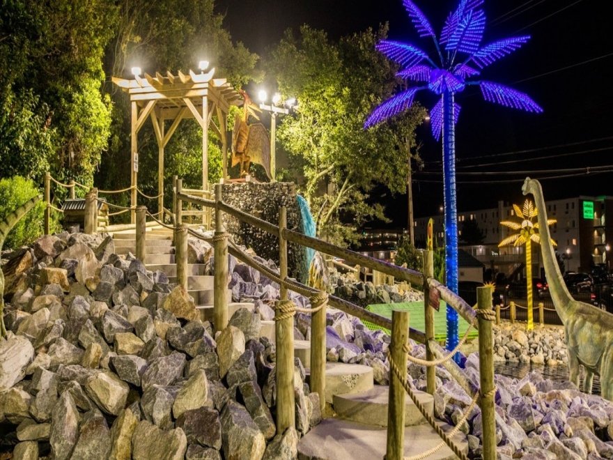 Nick's Mini Golf - Nick's 21st Street Jurassic Golf & Ropes Course