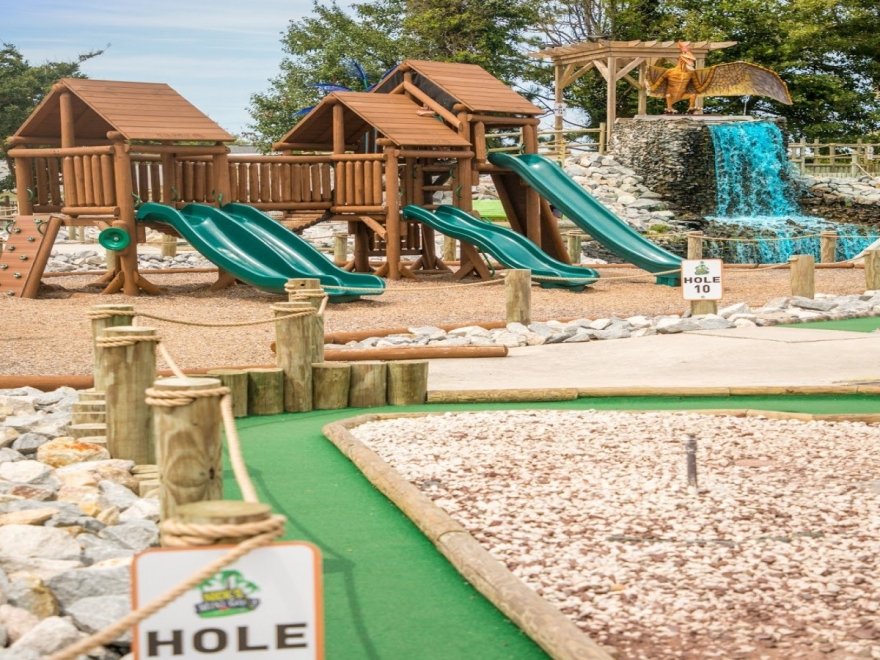 Nick's Mini Golf - Nick's 21st Street Jurassic Golf & Ropes Course