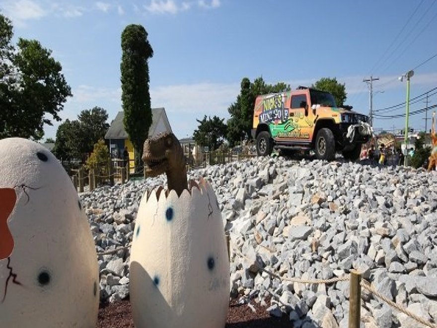 Nick's Mini Golf - Nick's 21st Street Jurassic Golf & Ropes Course