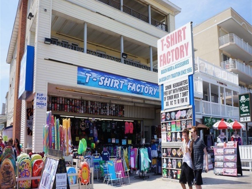 T-Shirt Factory on 6th Street