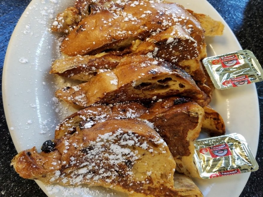 Satellite Breakfast Restaurant and Pool Bar