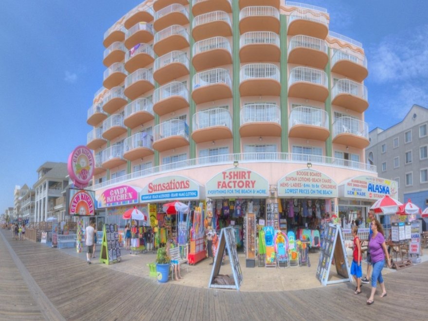 T-Shirt Factory on 9th Street