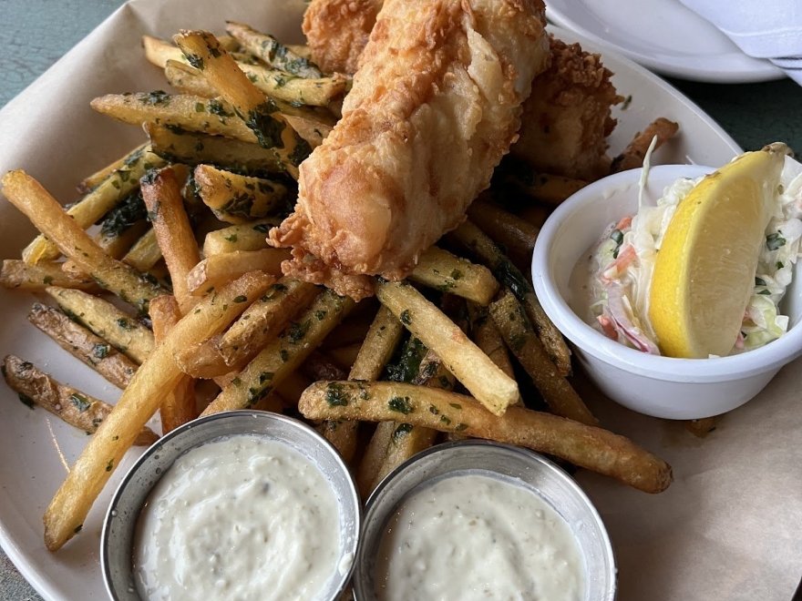 Tailchasers Restaurant & Dock Bar