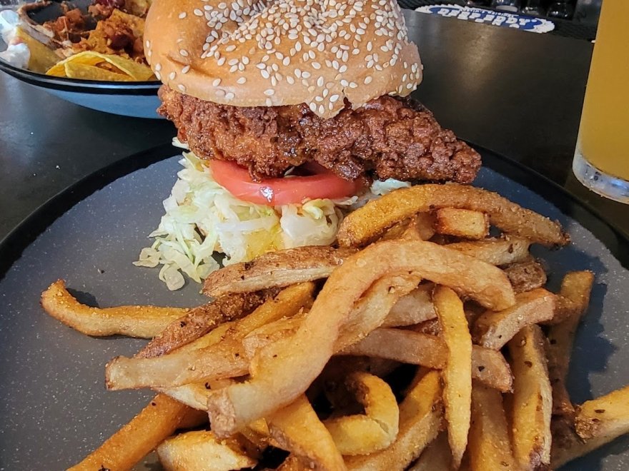 Taphouse West Bar and Grille