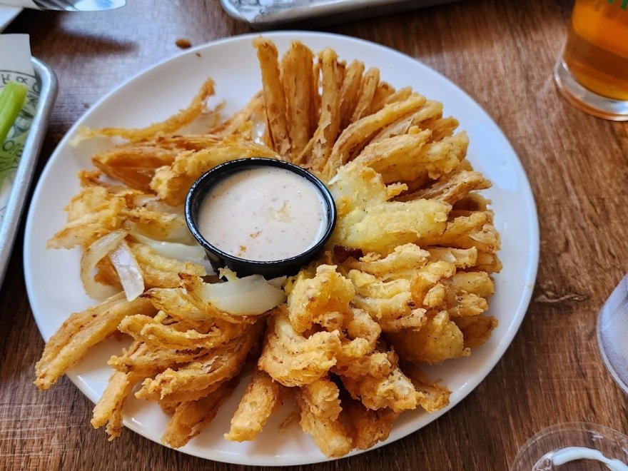 Taphouse West Bar and Grille