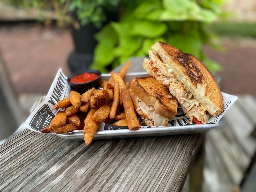 Oaked 110 Whiskey & Wine Bar