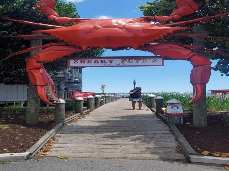 Hooper's Crab House & Sneaky Pete's