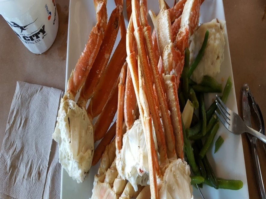 Hooper's Crab House & Sneaky Pete's