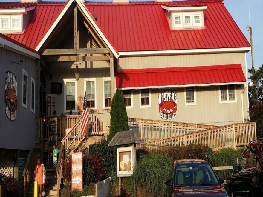 Hooper's Crab House & Sneaky Pete's