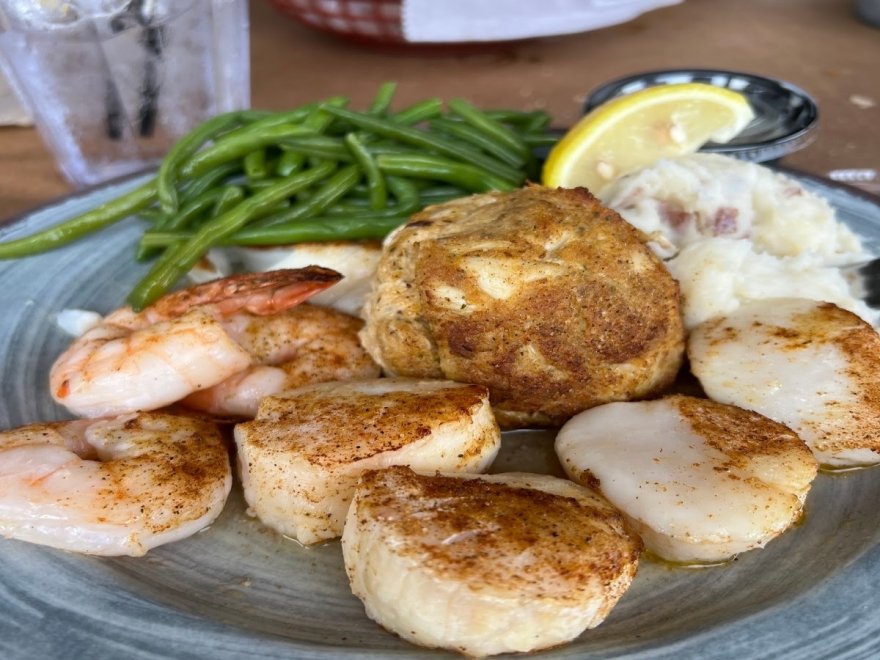 Hooper's Crab House & Sneaky Pete's