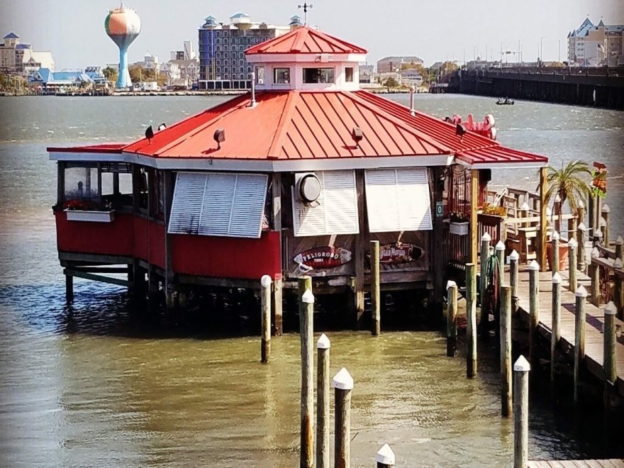 Hooper's Crab House & Sneaky Pete's