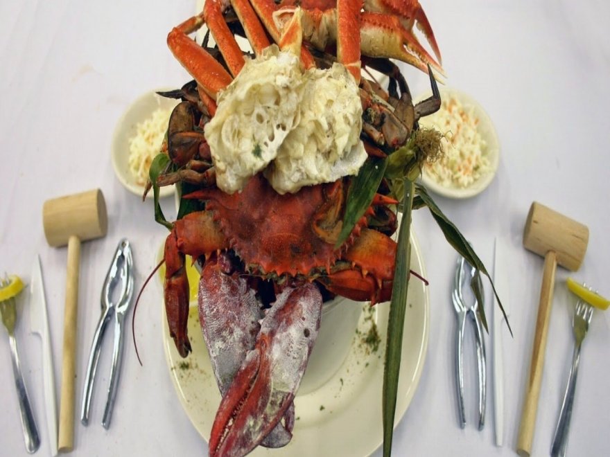 Hooper's Crab House & Sneaky Pete's