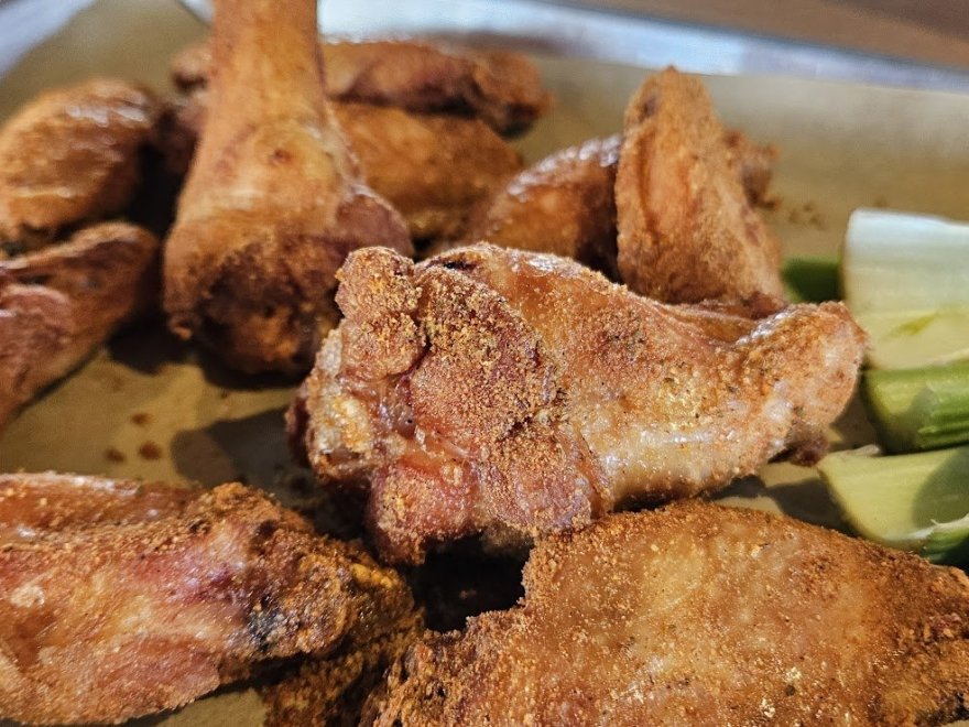 Hooper's Crab House & Sneaky Pete's