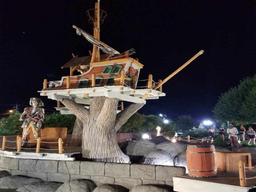 Embers Island Mini Golf