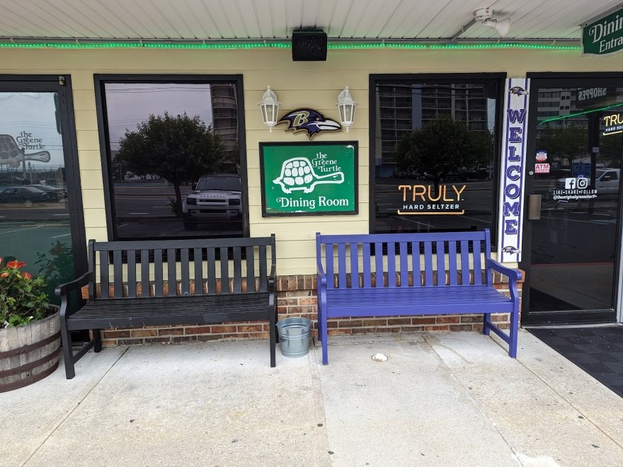 Greene Turtle Apparel Shop on 116th