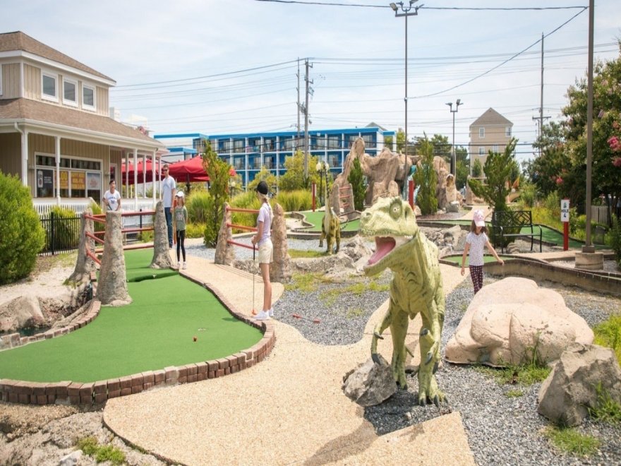 Nick's Mini Golf - Nick's Dino Golf & Mining Company