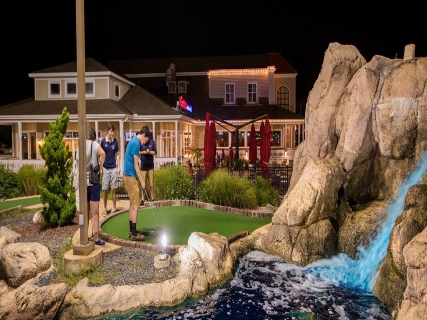 Nick's Mini Golf - Nick's Dino Golf & Mining Company