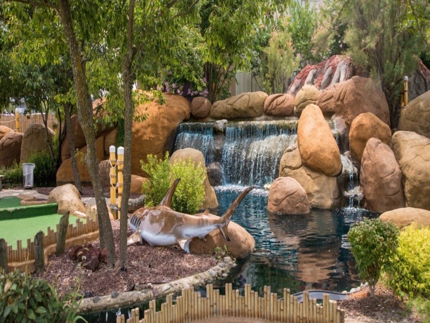 Nick's Mini Golf - Nick's Maui Golf