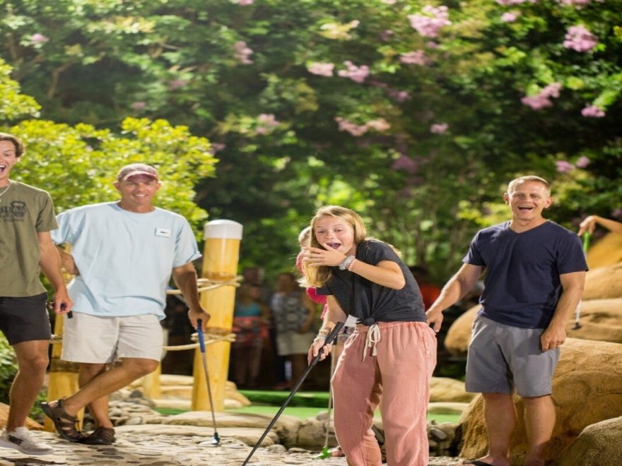 Nick's Mini Golf - Nick's Maui Golf