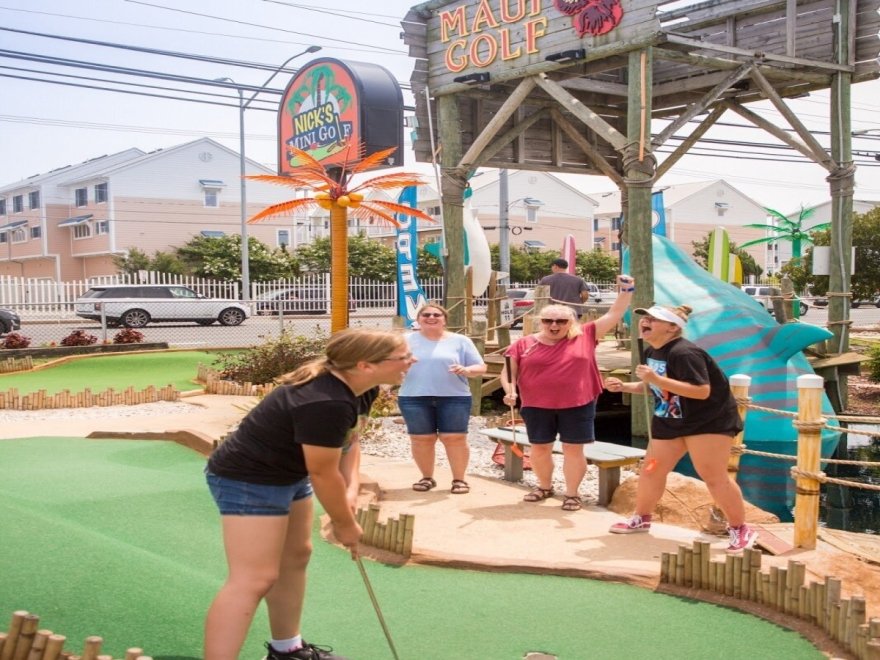 Nick's Mini Golf - Nick's Maui Golf