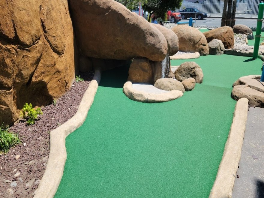 Nick's Mini Golf - Nick's Maui Golf