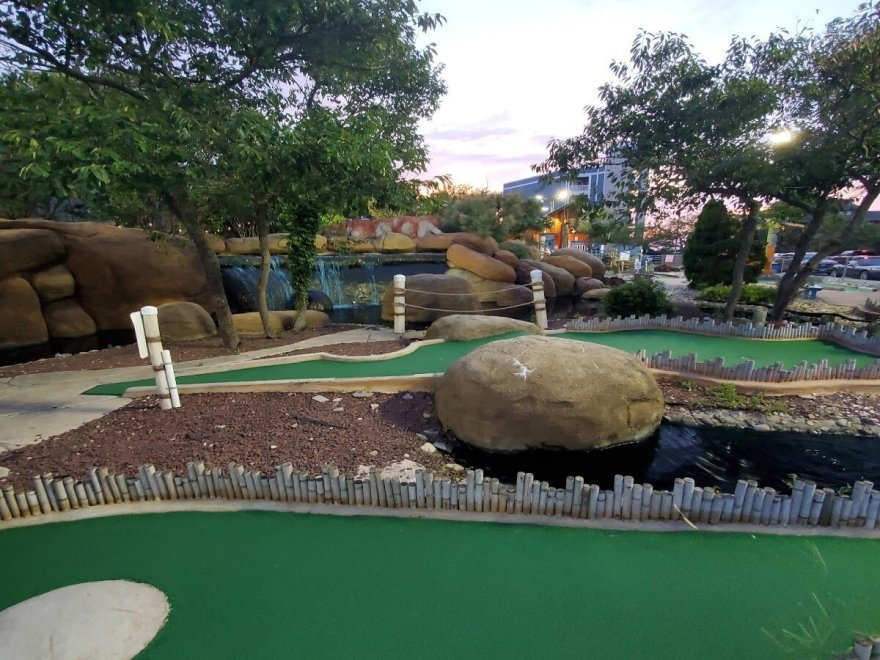 Nick's Mini Golf - Nick's Maui Golf