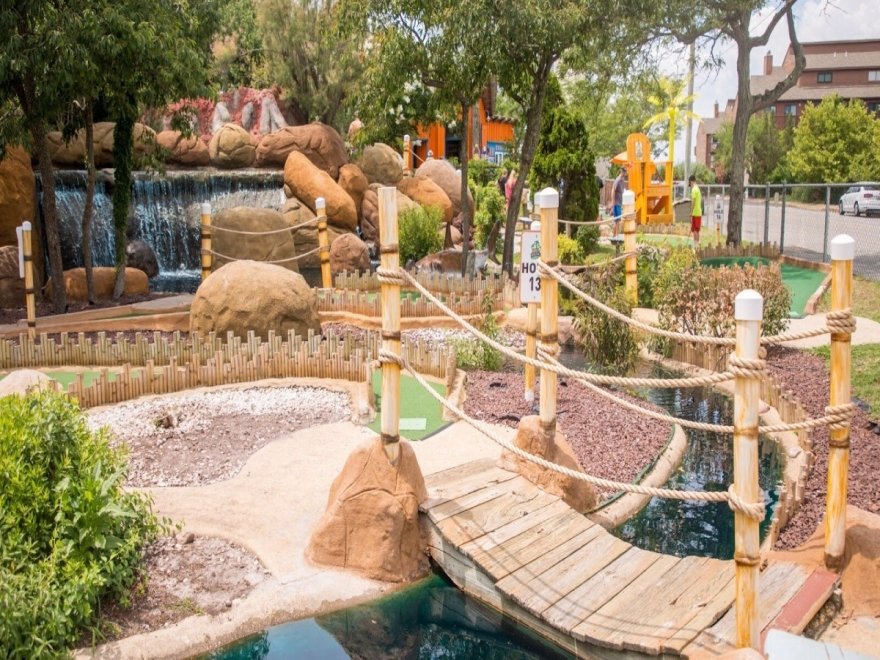 Nick's Mini Golf - Nick's Maui Golf