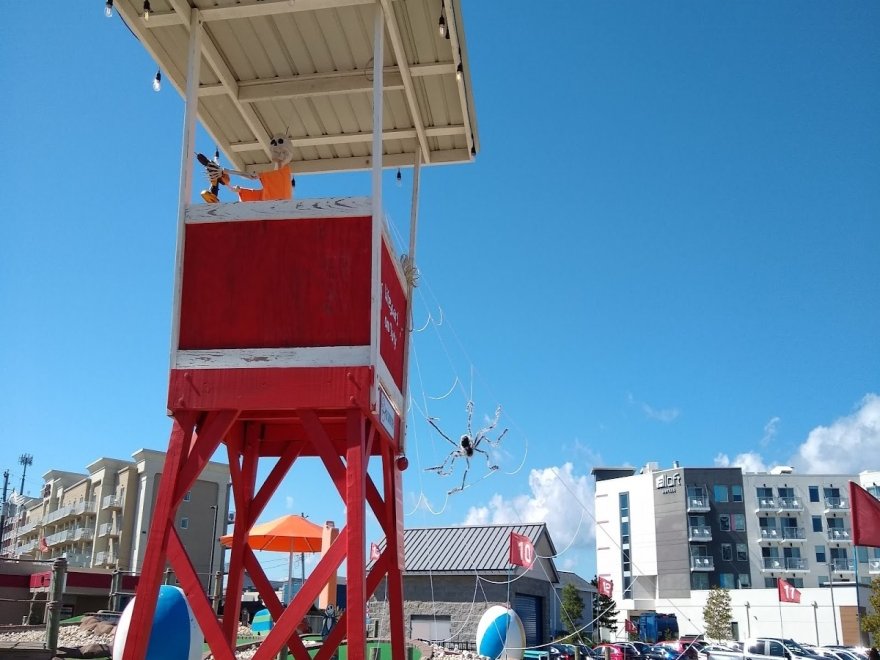 Nick's Mini Golf - Nick's Beach Ball Golf