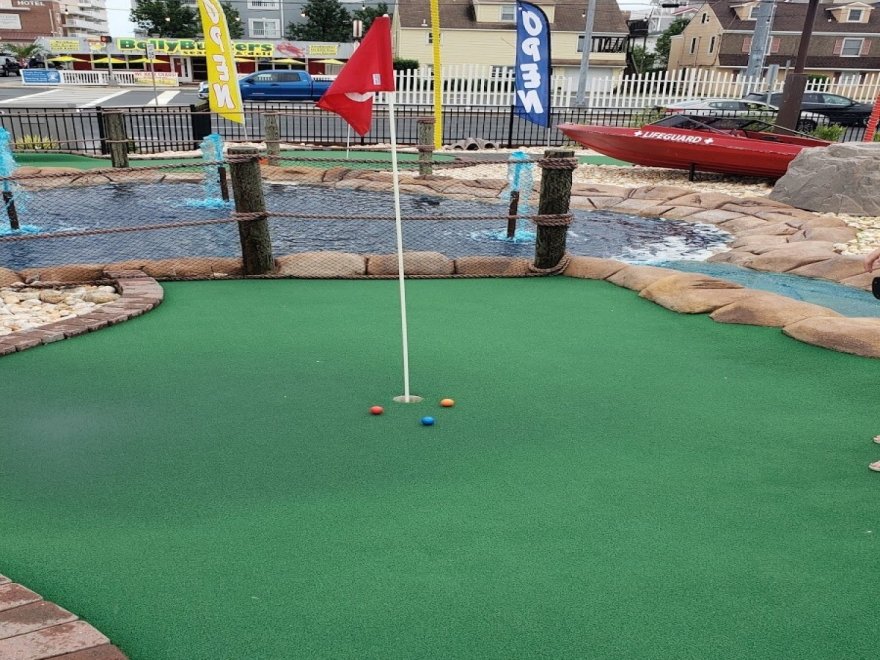 Nick's Mini Golf - Nick's Beach Ball Golf