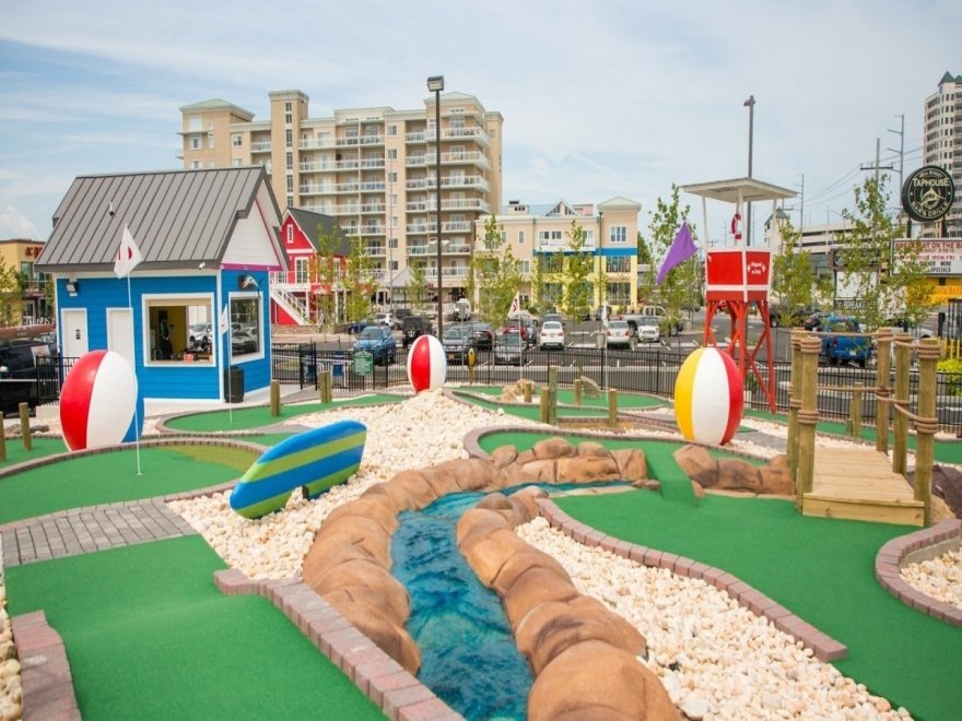 Nick's Mini Golf - Nick's Beach Ball Golf