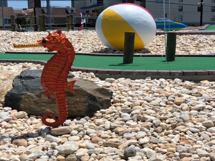 Nick's Mini Golf - Nick's Beach Ball Golf