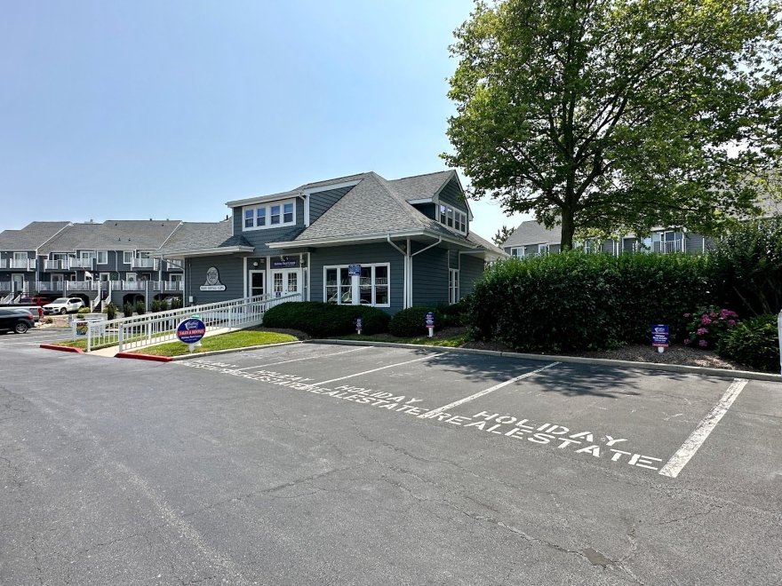 Harbour Island - Holiday Real Estate, Inc.